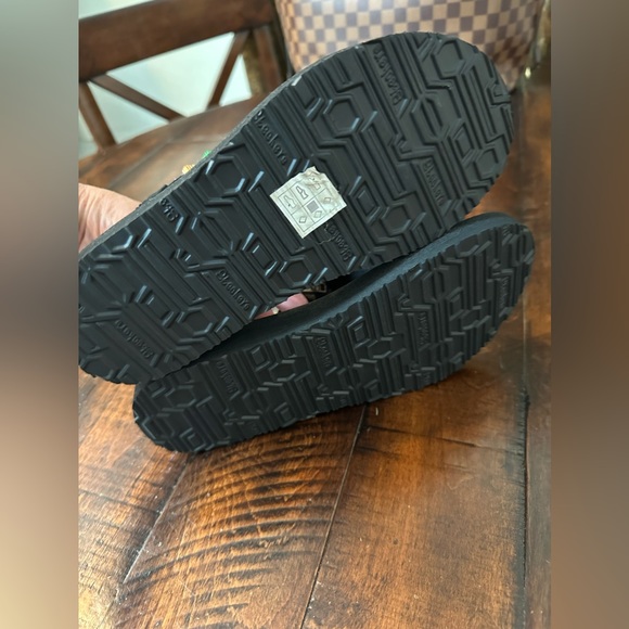 Skechers Yoga Foam Sandals Size 7 - Picture 3 of 3